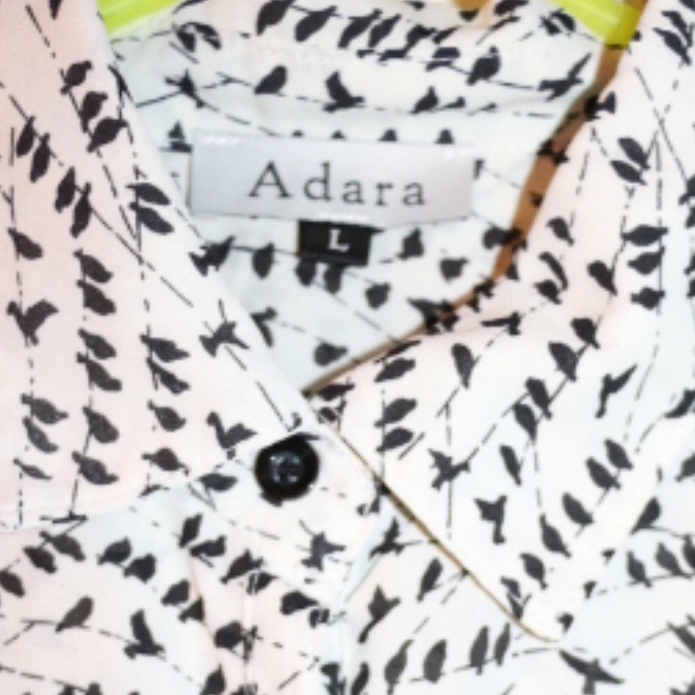 SZ L BIRDIE  BATWING  SLEEVE TOP  BY ADARA EUC